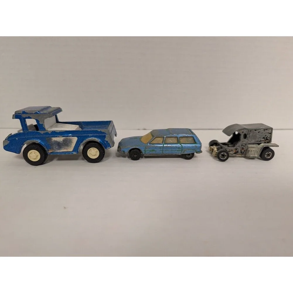 Lot Of vintage Tootsie cars and one Matchbox car Retro toys